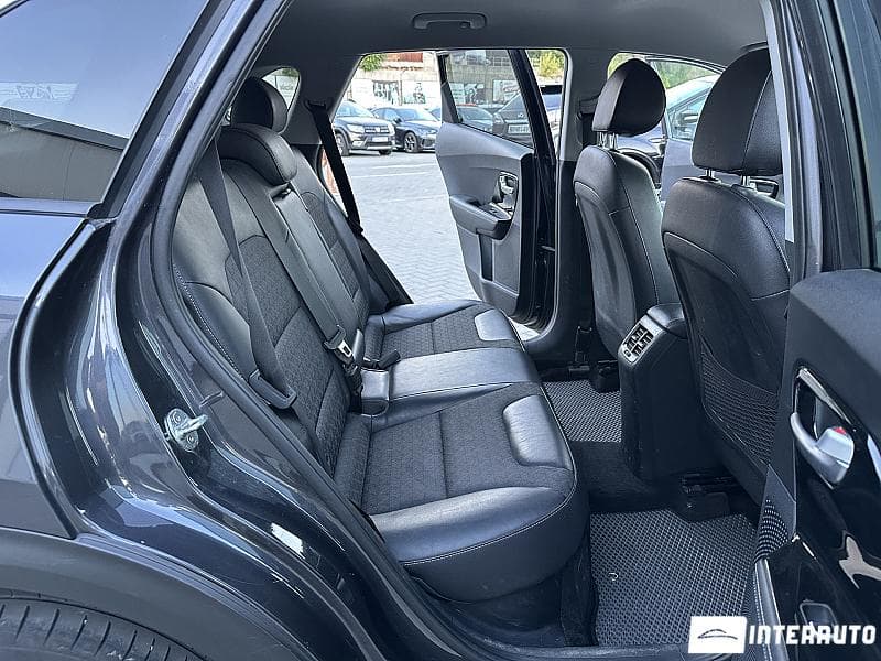 2017 Kia Niro — Miniatură 14