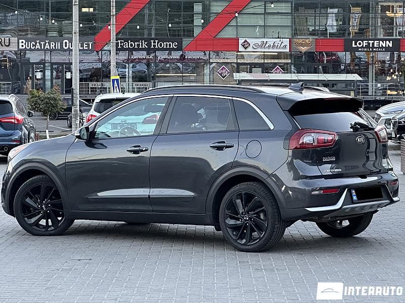 2017 Kia Niro — Miniatură 4