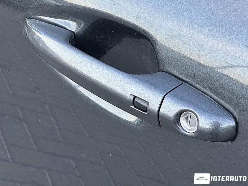 2017 Kia Niro — Miniatură 16