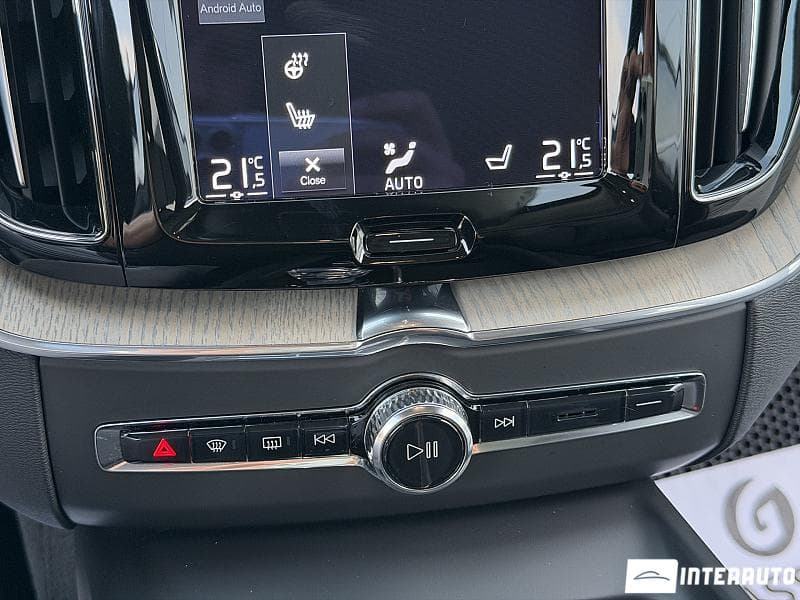 2021 Volvo XC 60 — Miniatură 13