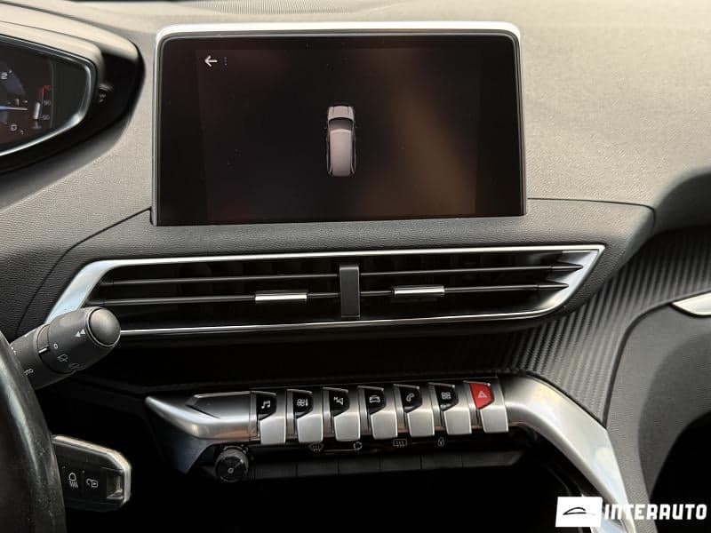 2018 Peugeot 5008 — Miniatură 12