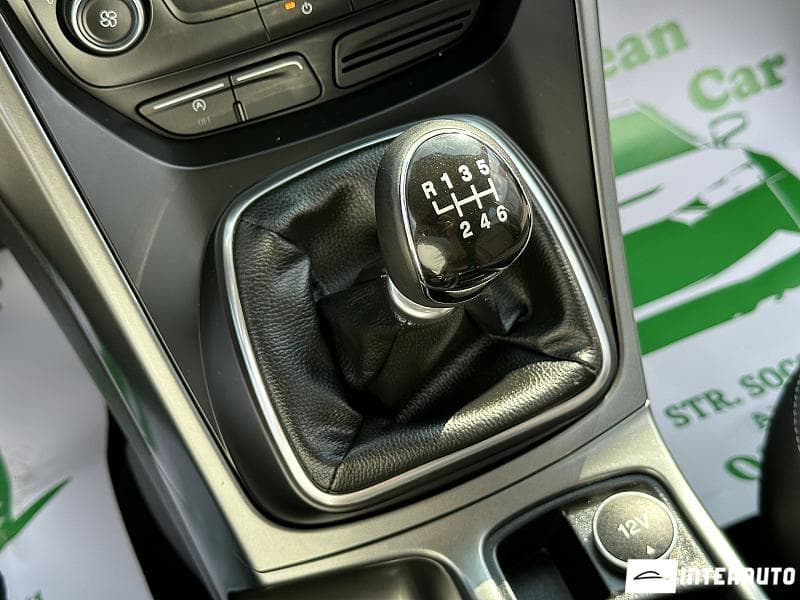 2017 Ford Kuga — Miniatură 11