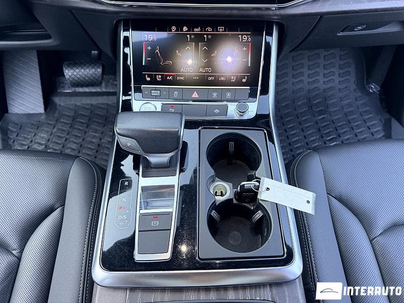 2018 Audi Q8 — Miniatură 14