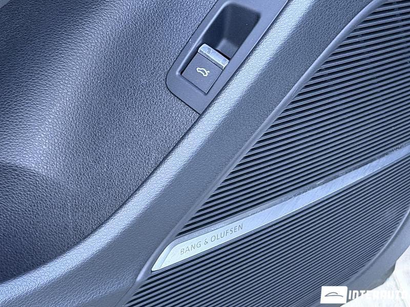 2018 Audi Q8 — Miniatură 16