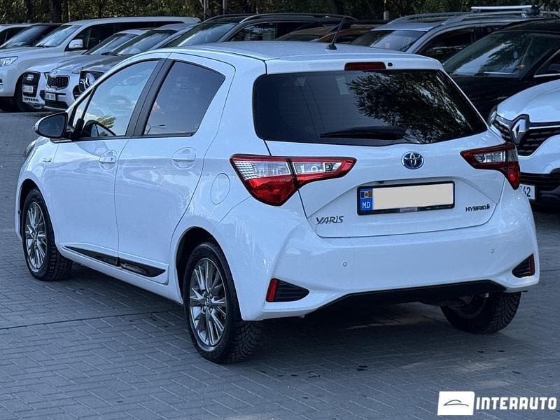 2018 Toyota Yaris — Miniatură 4