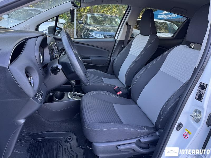 2018 Toyota Yaris — Miniatură 6