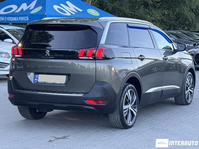 2018 Peugeot 5008 — Miniatură 2