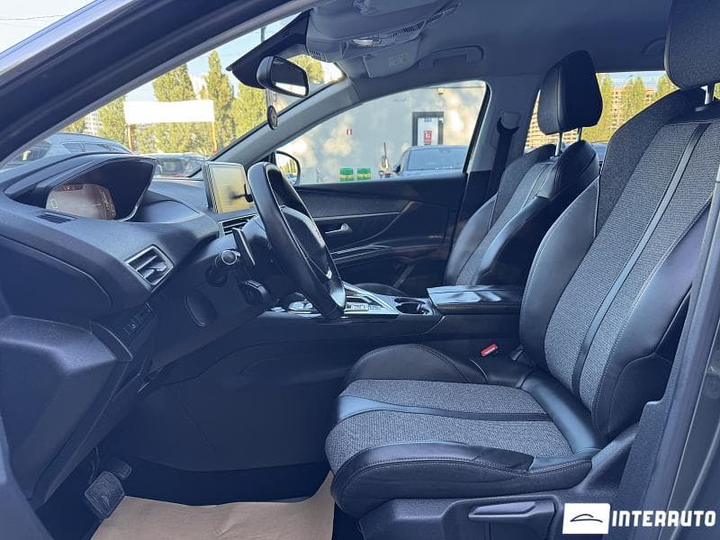 2018 Peugeot 5008 — Miniatură 5