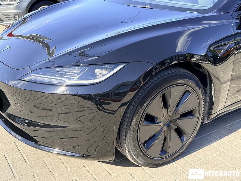 2023 Tesla Model 3 — Miniatură 5