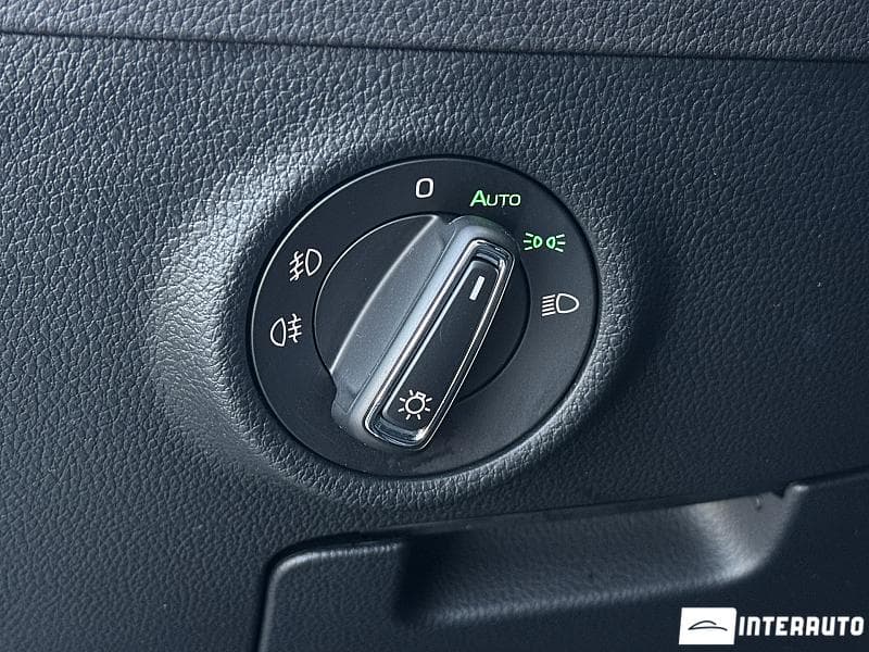 2019 Skoda Superb — Miniatură 10
