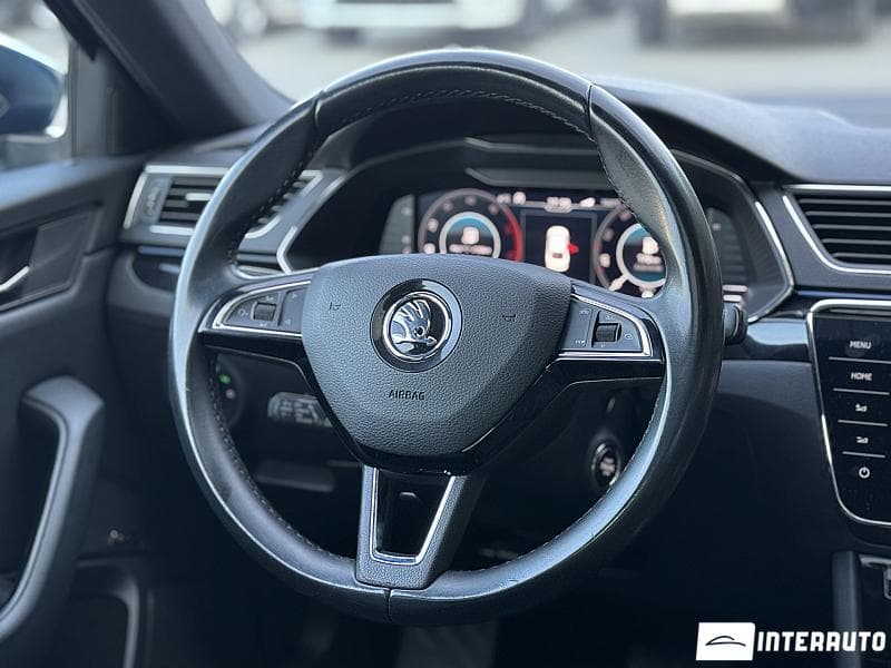 2019 Skoda Superb — Miniatură 11