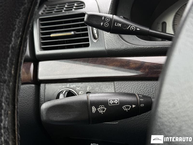 2005 Mercedes E 220 — Miniatură 10