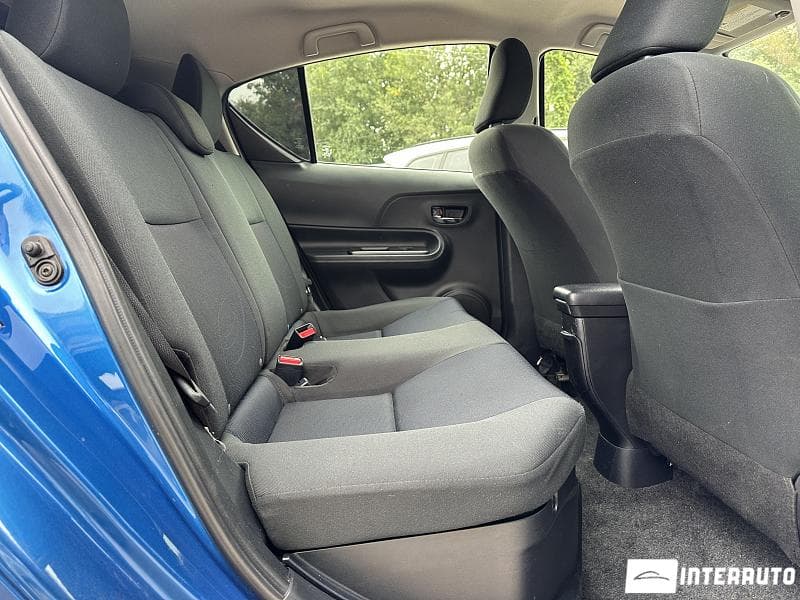 2016 Toyota Prius C — Miniatură 19