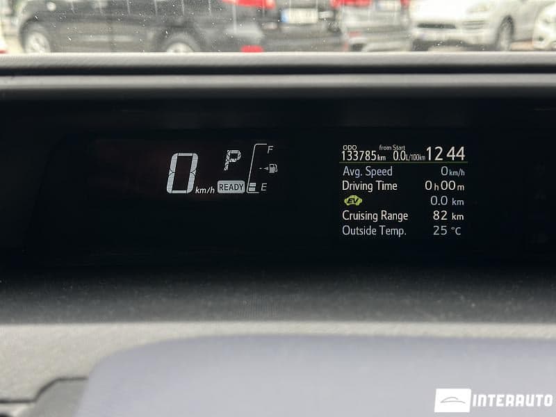 2016 Toyota Prius C — Miniatură 12