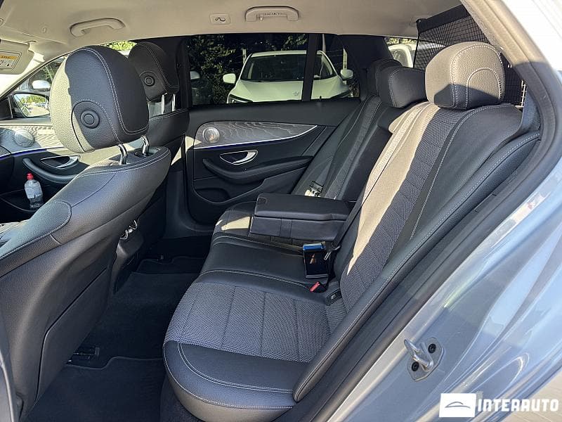 2020 Mercedes E 200 — Miniatură 20