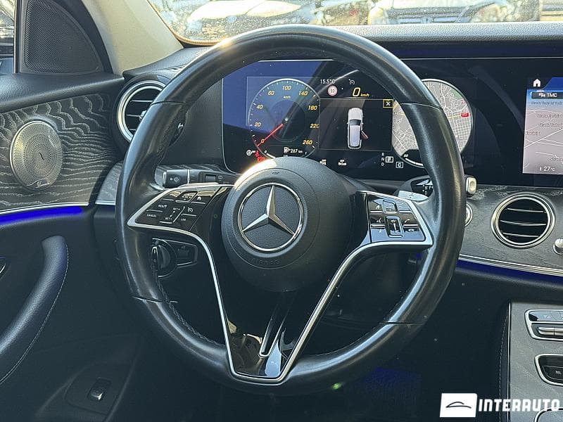 2020 Mercedes E 200 — Miniatură 10