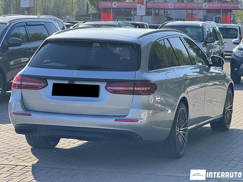 2020 Mercedes E 200 — Miniatură 2