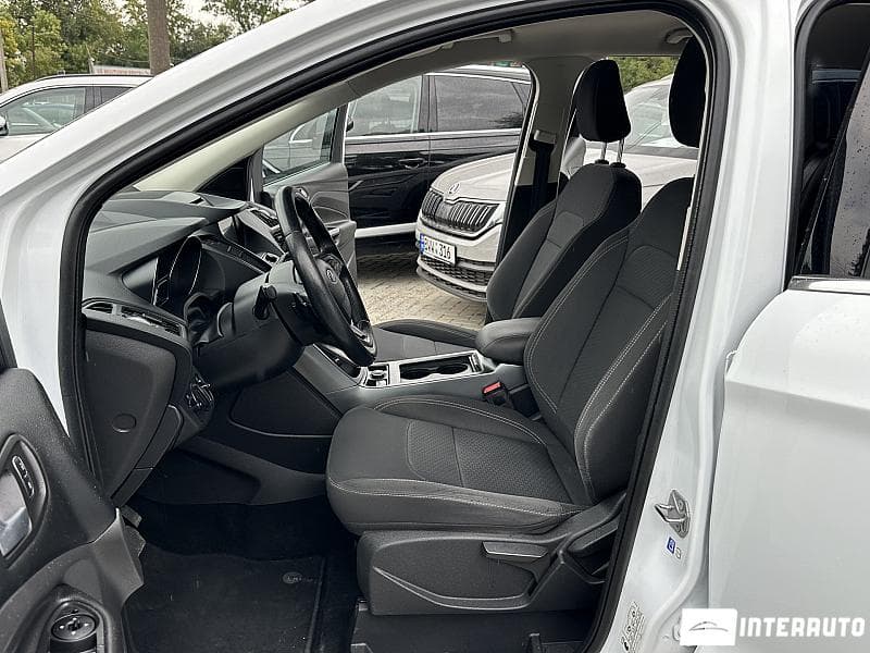 2017 Ford Kuga — Miniatură 5
