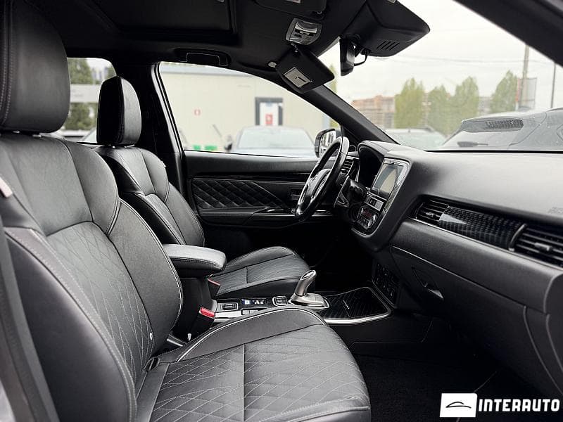 2018 Mitsubishi Outlander — Miniatură 20