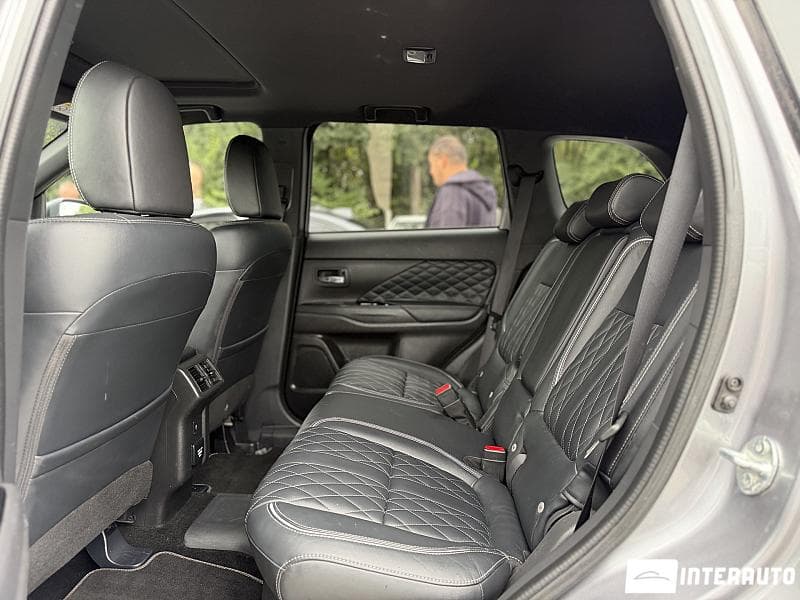 2018 Mitsubishi Outlander — Miniatură 18