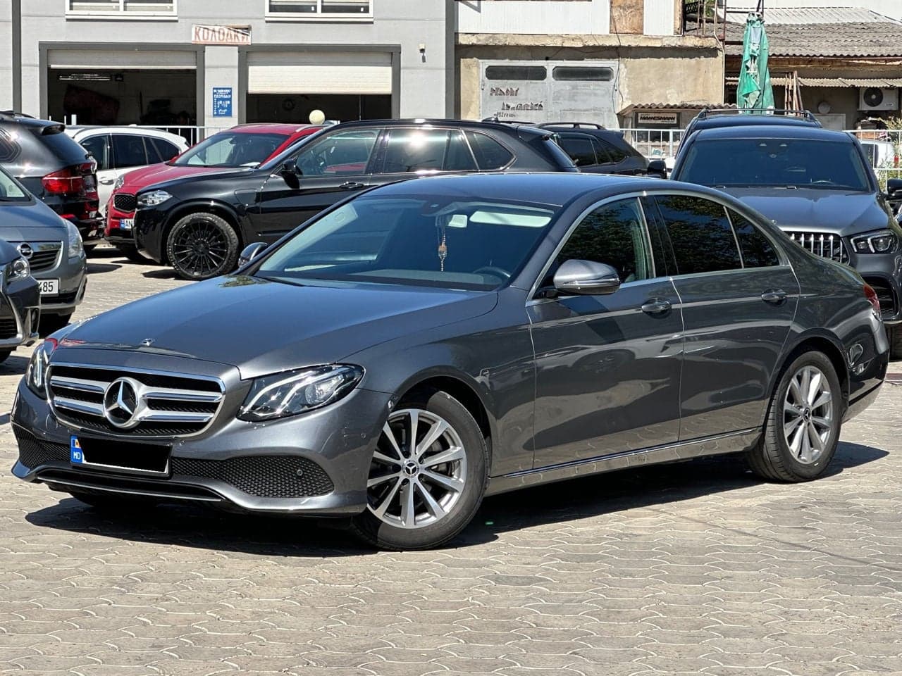 Mercedes E 200