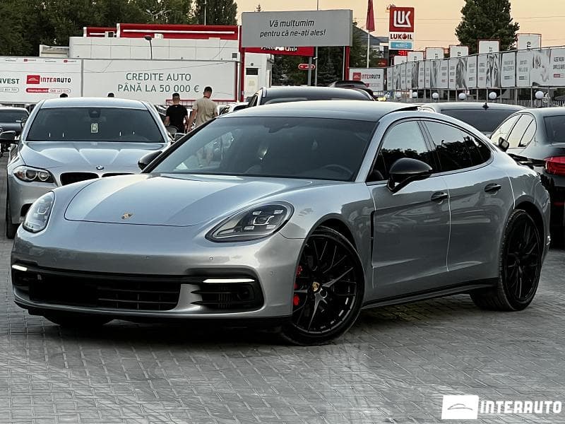 Porsche Panamera 4S